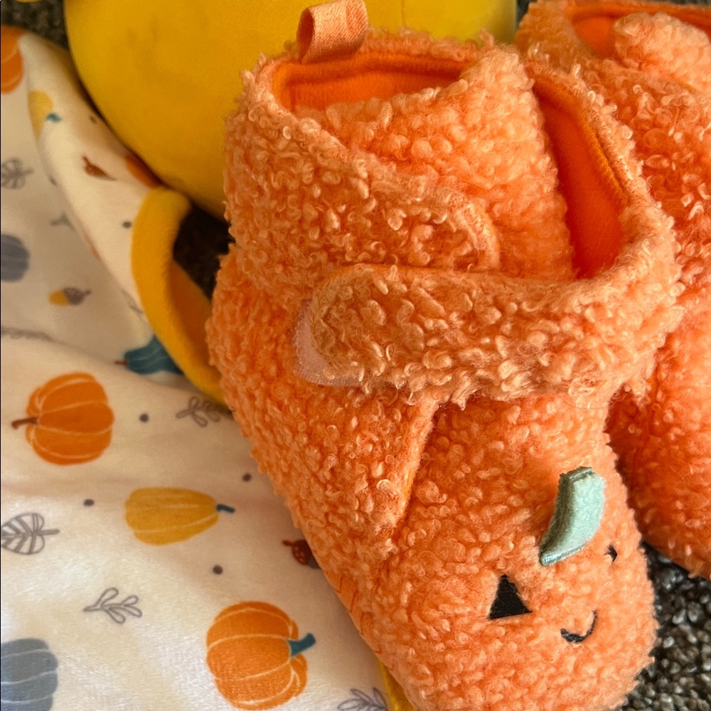 Baby pumpkin bundle - Picture 3 of 12
